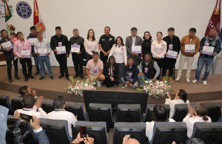 Reconstruyen su camino 27 jóvenes: se gradúa la primera generación de 'Reconecta con la paz' en Tlaxcala